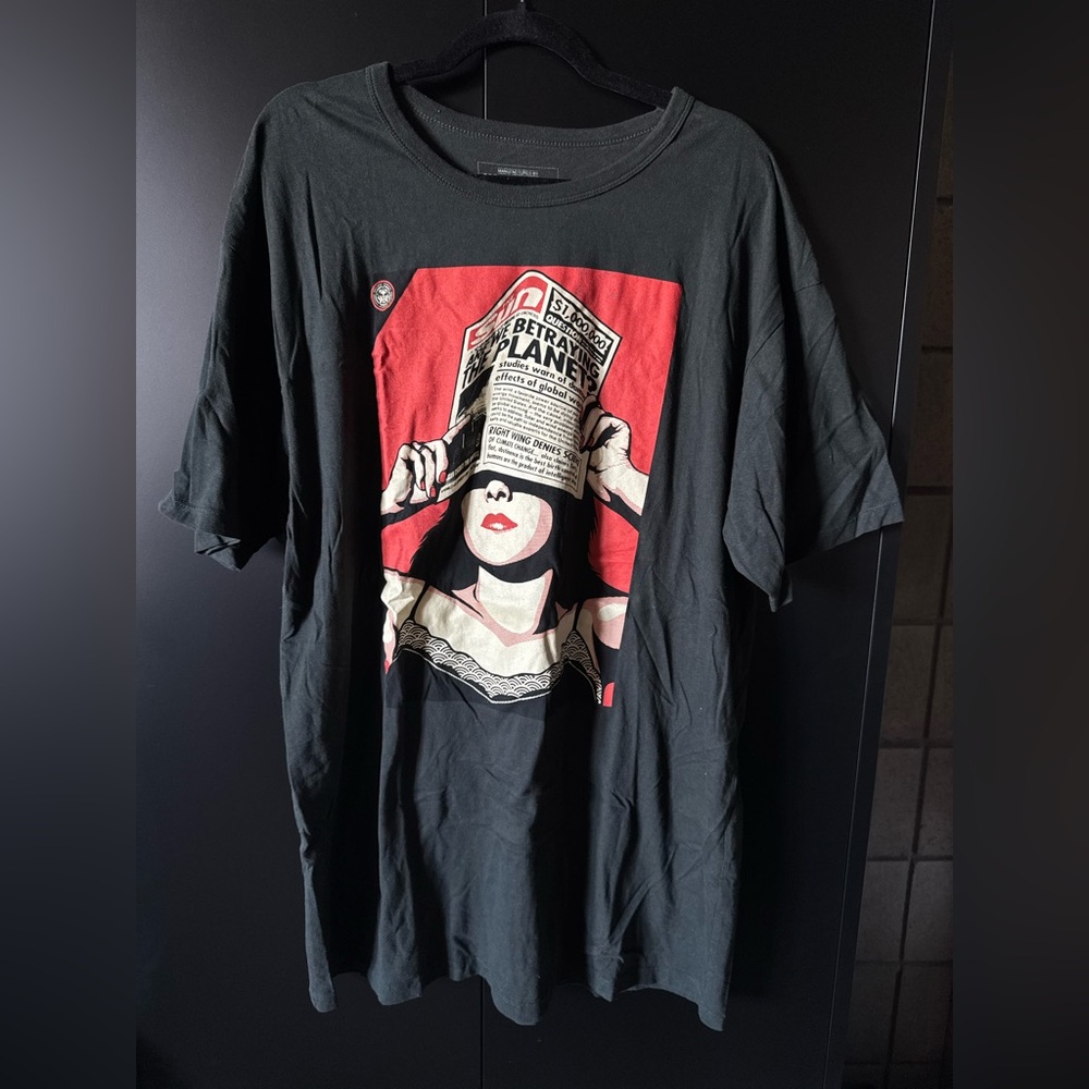 OBEY Are we Betraying the Planet Shirt - Men XXL